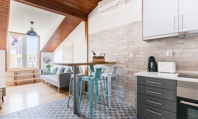 Socorro Apartment | Unwind at Comfy Flat with Views of Largo da Graça