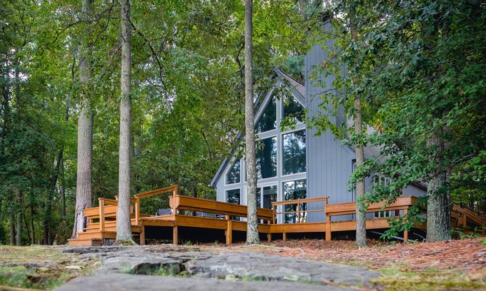 Sherwood House | Idyllic Overlook on Dun's Cove - Waterfront Retreat Near St. Michaels