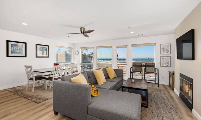 Imperial Beach Condo | Ocean View Haven: 2 Bedroom Retreat with Pool & Spa