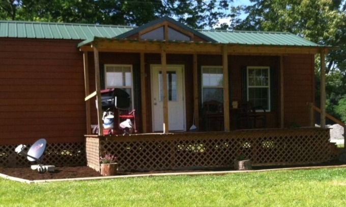 Byrdstown Cabin | Pet-Friendly Retreat Overlooking Dale Hollow Lake - 10/10 Rating