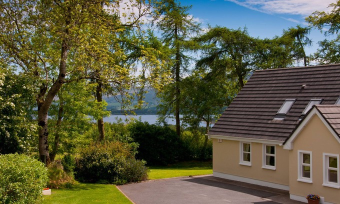 Hollywood House | Scenic Lake and Mountain Views with Exceptional Amenities
