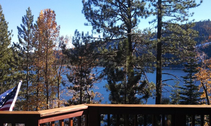 Truckee Cabin | Unforgettable Stay Overlooking Donner Lake with Pool & Breakfast