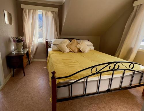 Sauda Apartment | Pet-Friendly Overnating i Sauda: Comfort Meets Value
