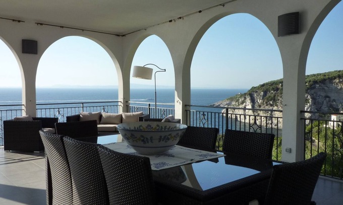 Massa Lubrense Villa | Exclusive Seaside Villa on the Sorrento Peninsula