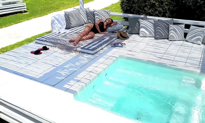 Kato Fellos Villa | Indulge at Ow Andros Luxury Suites with Spa and Hot Tub