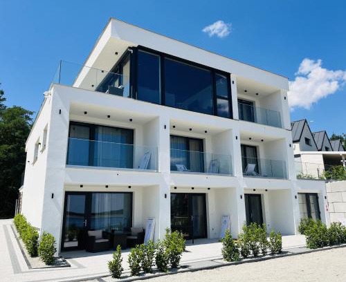 Skorochow Resort | Cozy OW Mewa: Lakeside Apartments with Ocean Views