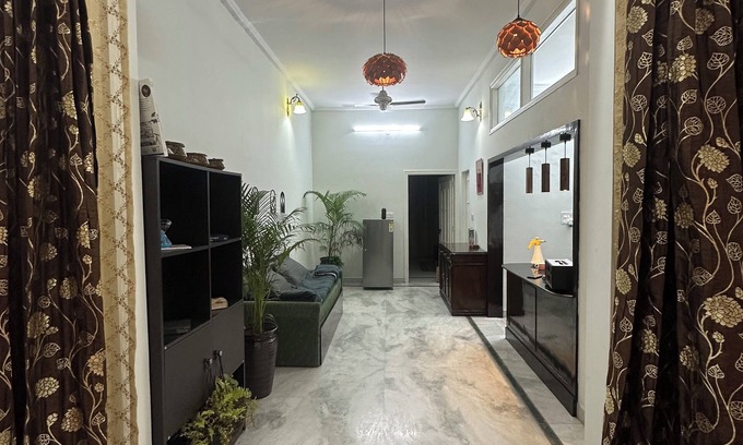 Jaipur House | Owee Stays Jaipur – Cozy 1BHK Homestay with Plants, Books & Modern Comforts