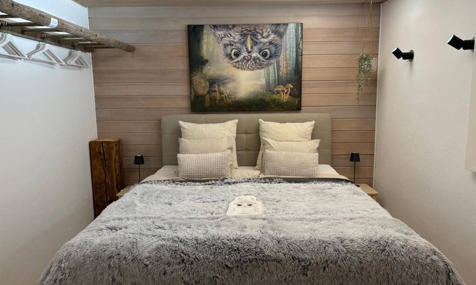 Uehlingen-Birkendorf Apartment | Owl hatch