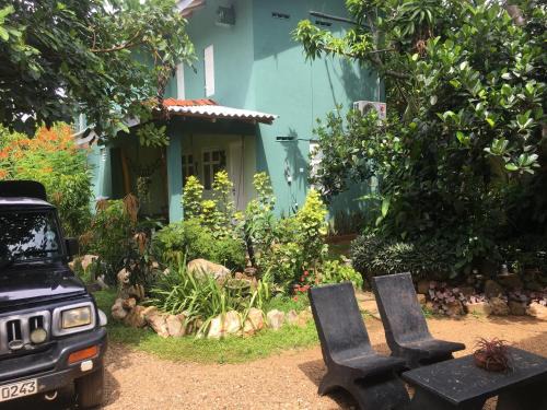 Udawalawa Apartment | Family-Friendly Owl's Nest Chalet - Guest Rated 10/10