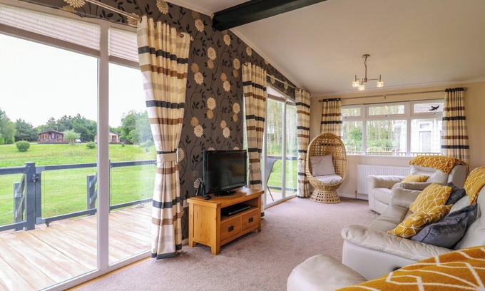 Leiston Cottage | Owls Retreat, Lodge 11