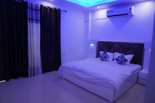 Sainik Farm Bed & Breakfast | Guest Rated 10/10 at Own Stay Indra Enclave - Family Friendly