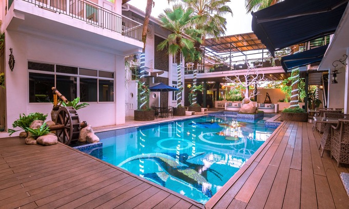 Padang Hotel | Family-Friendly Ox Ville Hotel with Pool & Breakfast Included