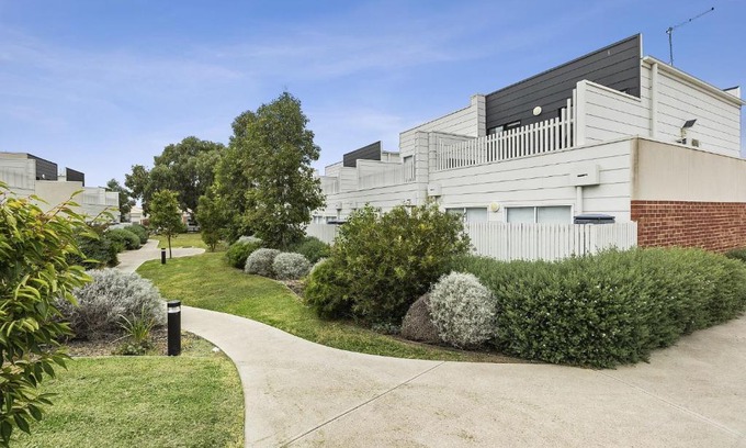 Whittington House | Oxford Central Geelong: Family-Friendly & Accessible Stay