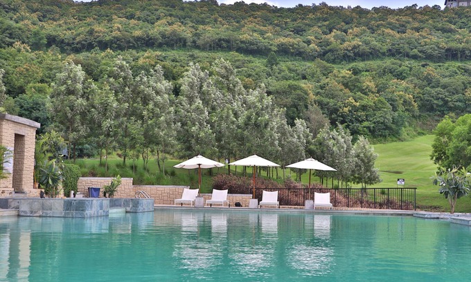 Pune Resort | Relax at Oxford Golf Resort: 4-Star Getaway with a Pool