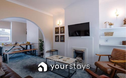 Tunstall House | Cozy Oxford House: Pet & Child Friendly Retreat