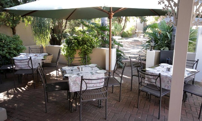 Vryheid House | Oxford Lodge: Guest-Favored Retreat with Family-Friendly Amenities
