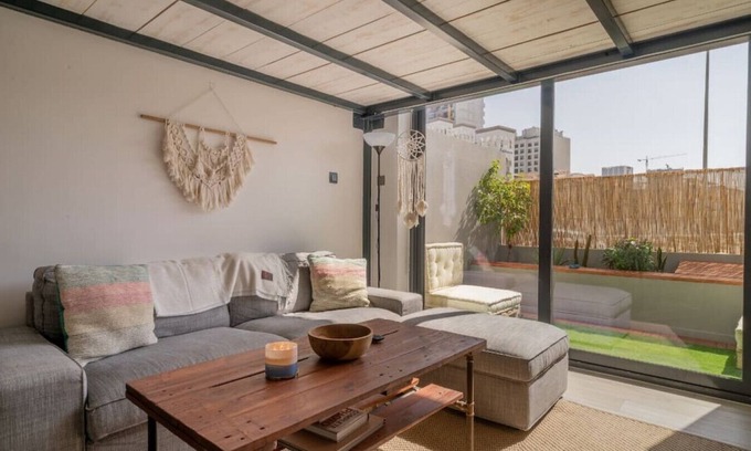 Jumeirah Village Circle Apartment | Modern LOFT at Oxford Residence 2 with Smart Work Station