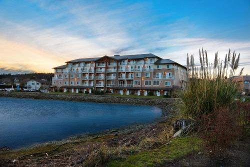 Silverdale Hotel | Discover Oxford Suites Silverdale: Pet-Friendly Retreat