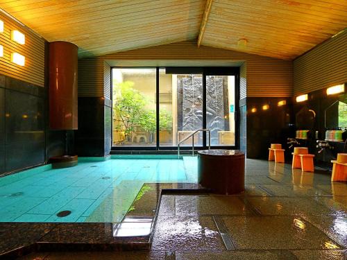 Yuwaku Hot Spring Hotel | Discover Oyado Yamashita: Family-Friendly with Hot Tub