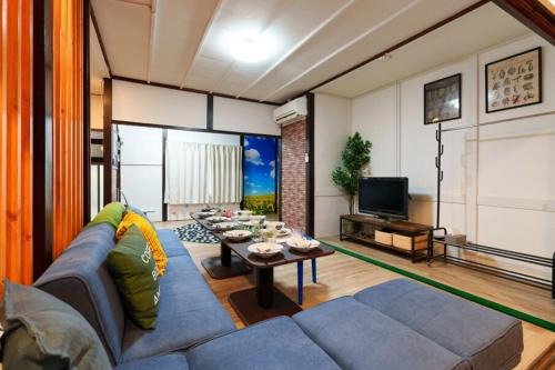 Gifu Villa | oyadoya gifu ryoge 岐阜駅車10分 駅徒歩圏内 大人数貸切 最大11名 駐車場2台有り