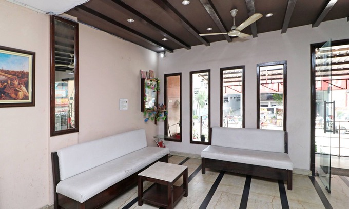 Rudrapur Hotel | Budget-Friendly OYO 13161 King's Palace with Breakfast