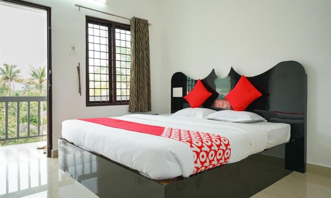 Adimaly Hotel | Budget-Friendly Stay at OYO 23388 Fathima Residency