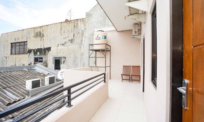 Suko Manunggal Hotel | Budget-Friendly Stay at OYO 331 Osuko Residence with Breakfast