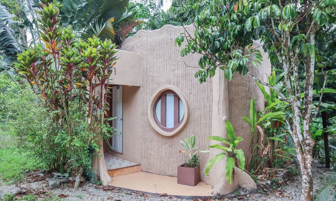 Sai Daeng Hotel | Budget-Friendly OYO 742 View Pruksa Resort with Breakfast