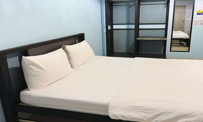 Suphan Buri Hotel | Budget-Friendly OYO 75506 Ratchapruek Apartment in Suphanburi