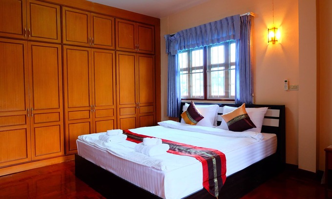 Luang Nuea Hotel | Budget-Friendly OYO 769 Ban Thassanee with Breakfast & Dining