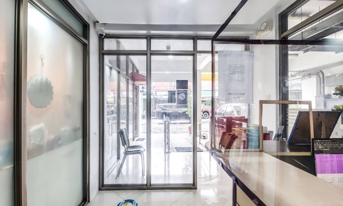 Palanan Hotel | Top-Rated OYO 893 Dian Suites in Makati for Families
