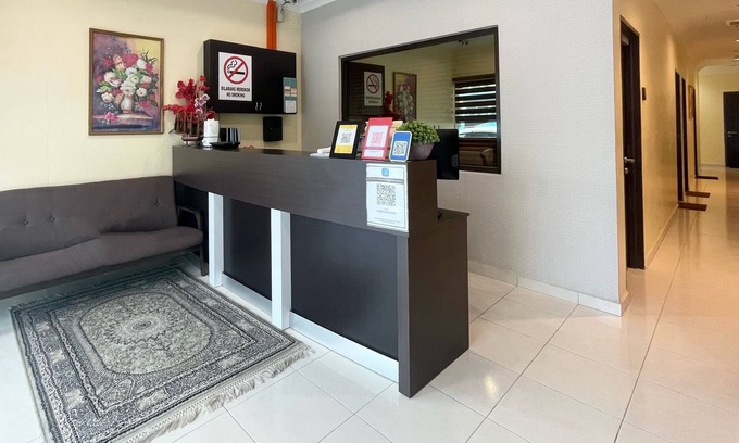 Seri Manjung Hotel | Budget-Friendly Stay at OYO 90369 Safari Hotel Lumut