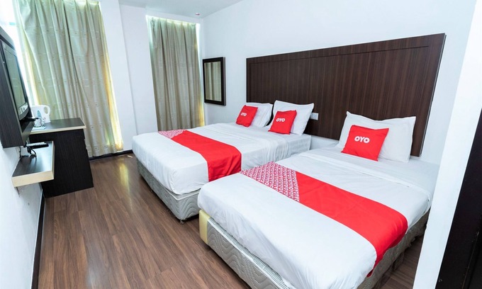 Bintulu Hotel | Budget-Friendly Stay at OYO 90375 Reggae Inn with Breakfast