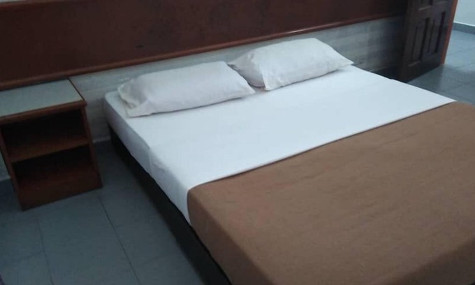Kapit Hotel | Budget-Friendly Stay at OYO 90739 Dung Fang Hotel