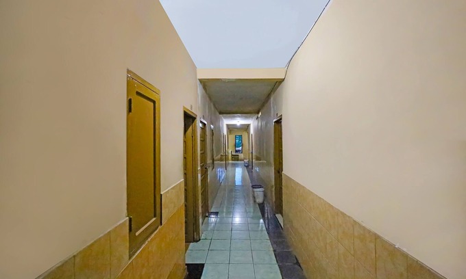 Makassar Hotel | Cozy Stay at OYO 92230 Penginapan Metro Parepare