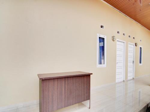 Borneo Hotel | Budget-Friendly Stay at OYO 93127 Penginapan Budhe Sri