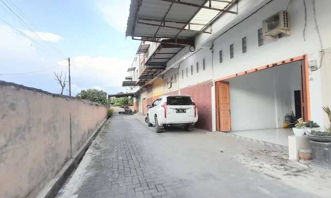 Binjai Hotel | Family-Friendly Homestay with Delicious Breakfast Offerings
