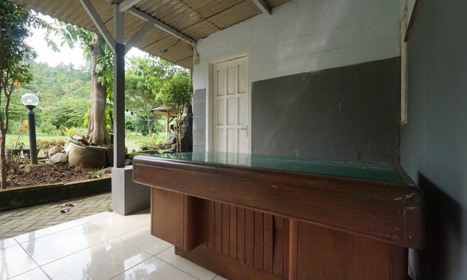 Tulungagung Hotel | Budget-Friendly Stay at OYO 93628 Scorpion Guest House