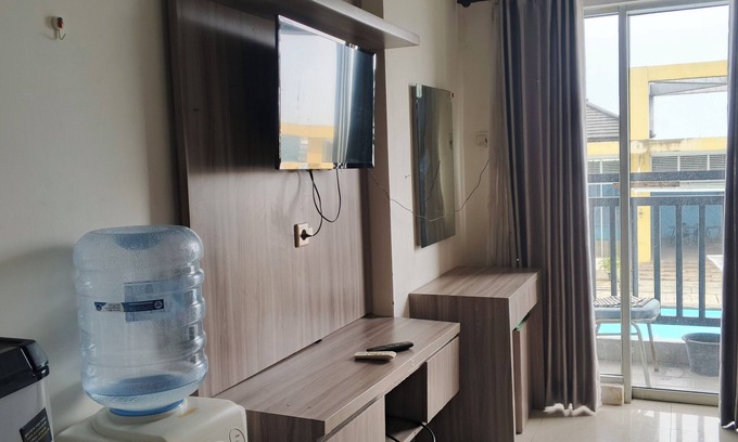 Depok Hotel | OYO 94698 Pgv Residence