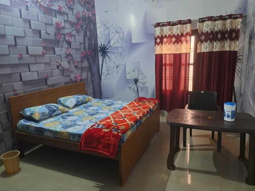Rudrapur Hotel | Comfortable Stay at OYO Ashiyana Guest House with Breakfast