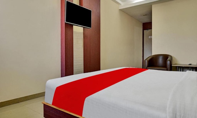 RS Puram Hotel | Discover OYO Flagship 81278 Hotel Grand Stays Today!