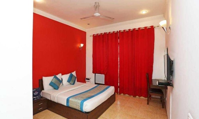 Sector 31 Hotel | Budget-Friendly OYO Himalya Guest House Near Appu Ghar