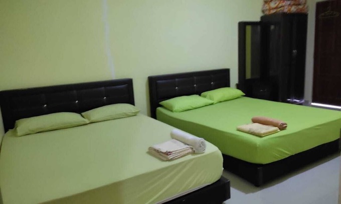 Dungun House | Family-Friendly OYO Homes 90600 Ummi Chalet in Dungun