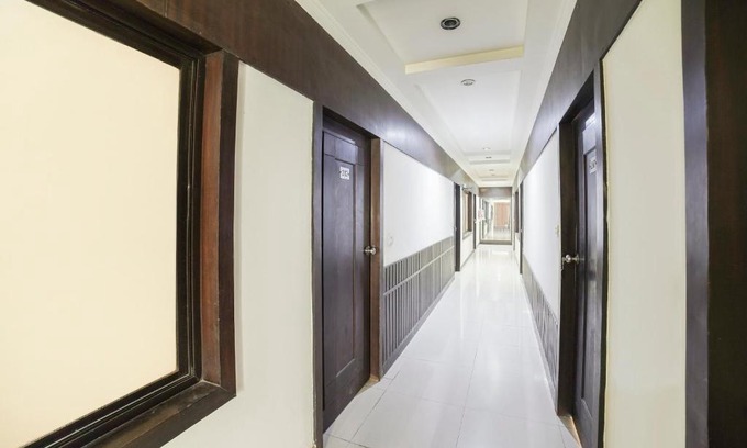 Rudrapur Hotel | Budget-Friendly OYO Hotel Good Times with Family Amenities