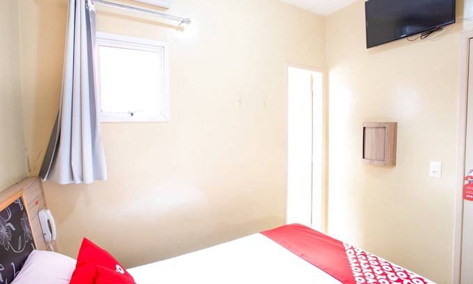 Santo Amaro Hotel | Budget-Friendly OYO Hotel Itarantim with Family Amenities