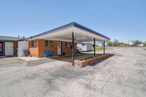 Luling Hotel | Budget-Friendly OYO Hotel Luling TX Near Downtown Attractions