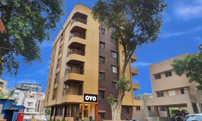 Kharadi Gaon Hotel | Budget-Friendly OYO Hotel Raghuvansh with Breakfast & Access