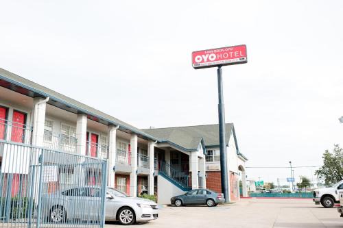 Wichita Falls Hotel | Budget-Friendly OYO Hotel Wichita Falls I-44 with Pool