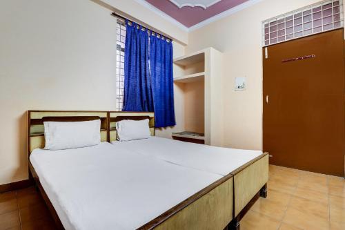 Mohangarh Hotel | Convenient OYO Metro Club & Guest House Near Badshahnagar