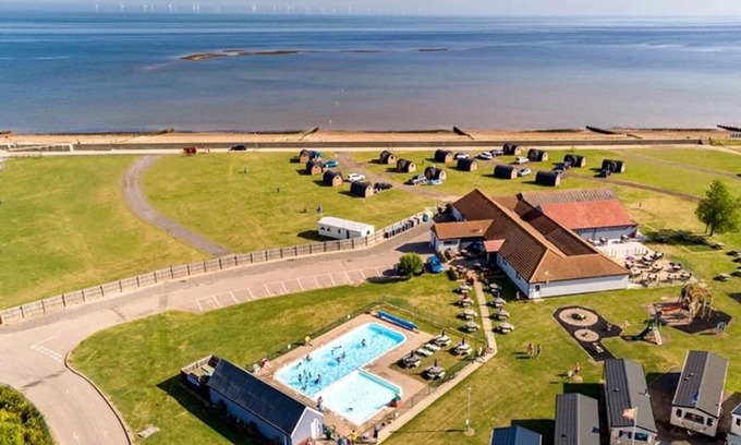 Swalecliffe Resort | Oyster Etchingham SEAVIEW: Oceanfront Paradise Awaits
